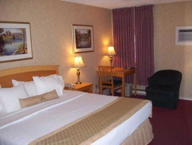 Sword Inn Bancroft Exteriör bild
