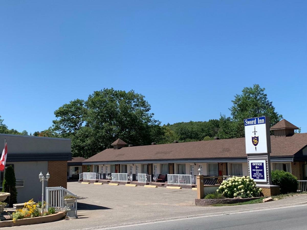 Sword Inn Bancroft Exteriör bild