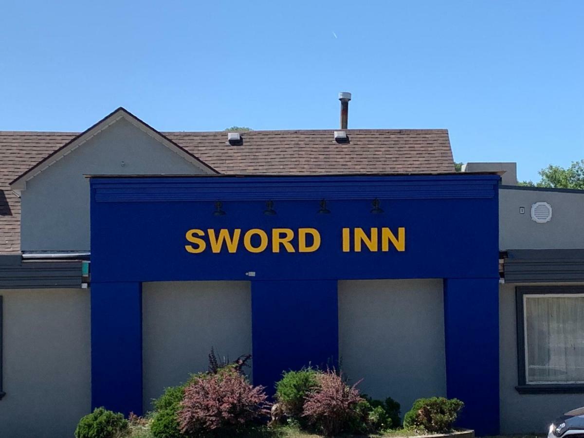 Sword Inn Bancroft Exteriör bild