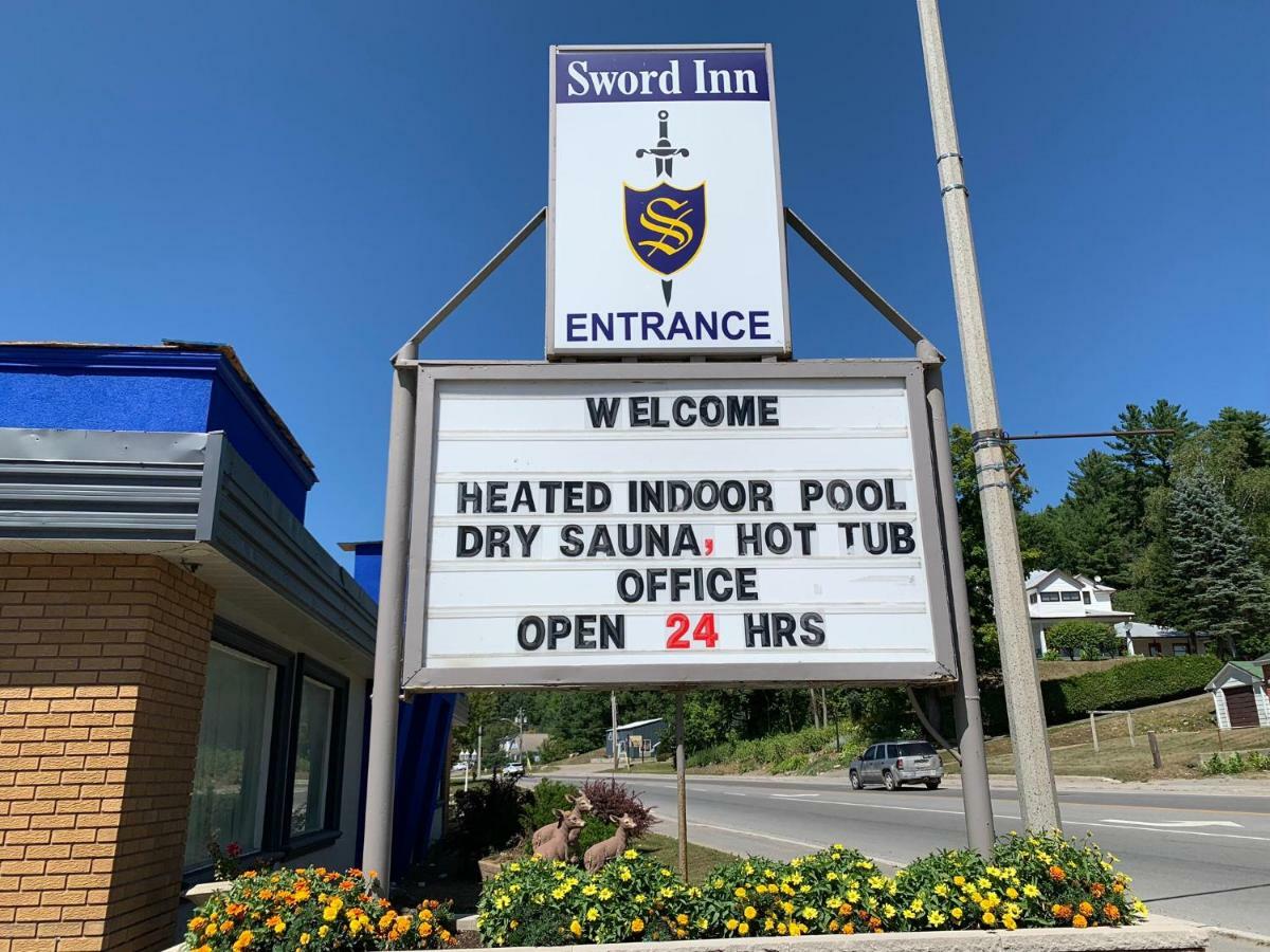 Sword Inn Bancroft Exteriör bild